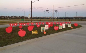 teacherappreciation-hearts-apples